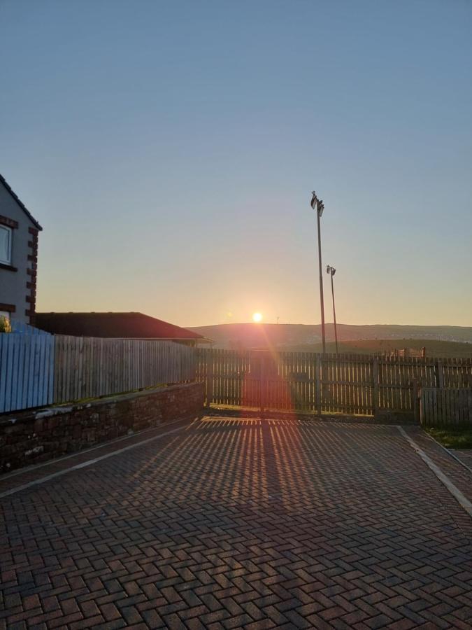 Impeccable Beachfront 2-Bed Cottage In St Bees Exterior photo